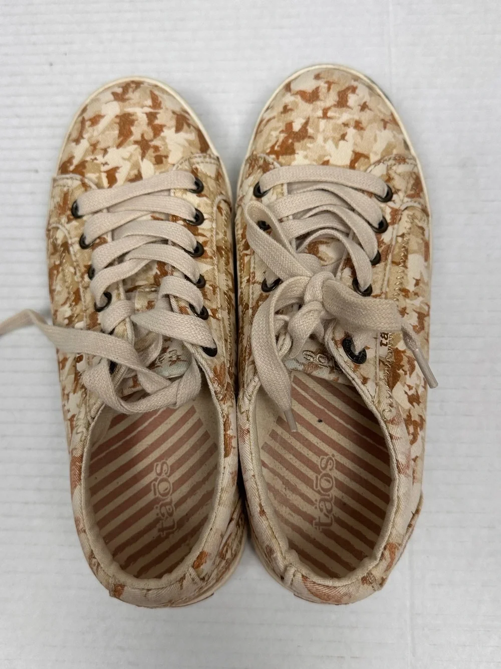Taos Star Women's Shoes Sneakers Bird Pattern Rare Camouflage Camo Size 7.0